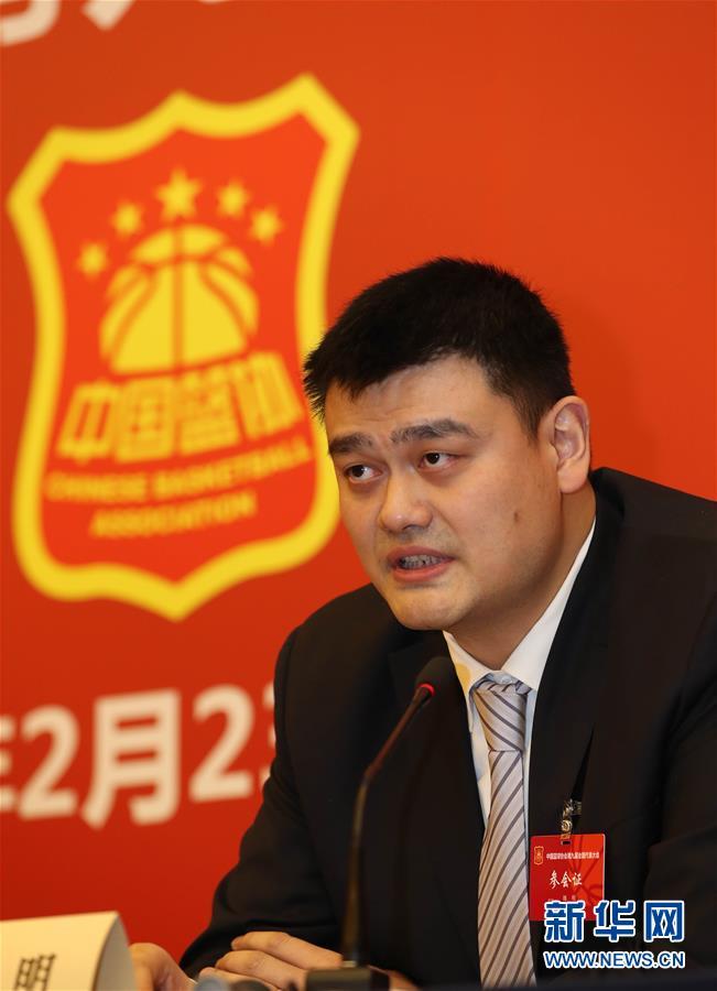 己在激烈竞