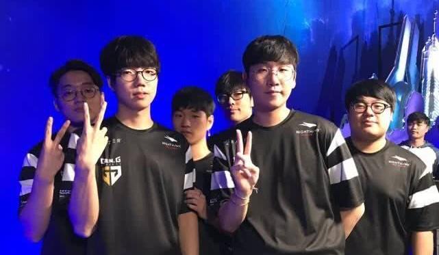 手上拿着象 手上拿着象